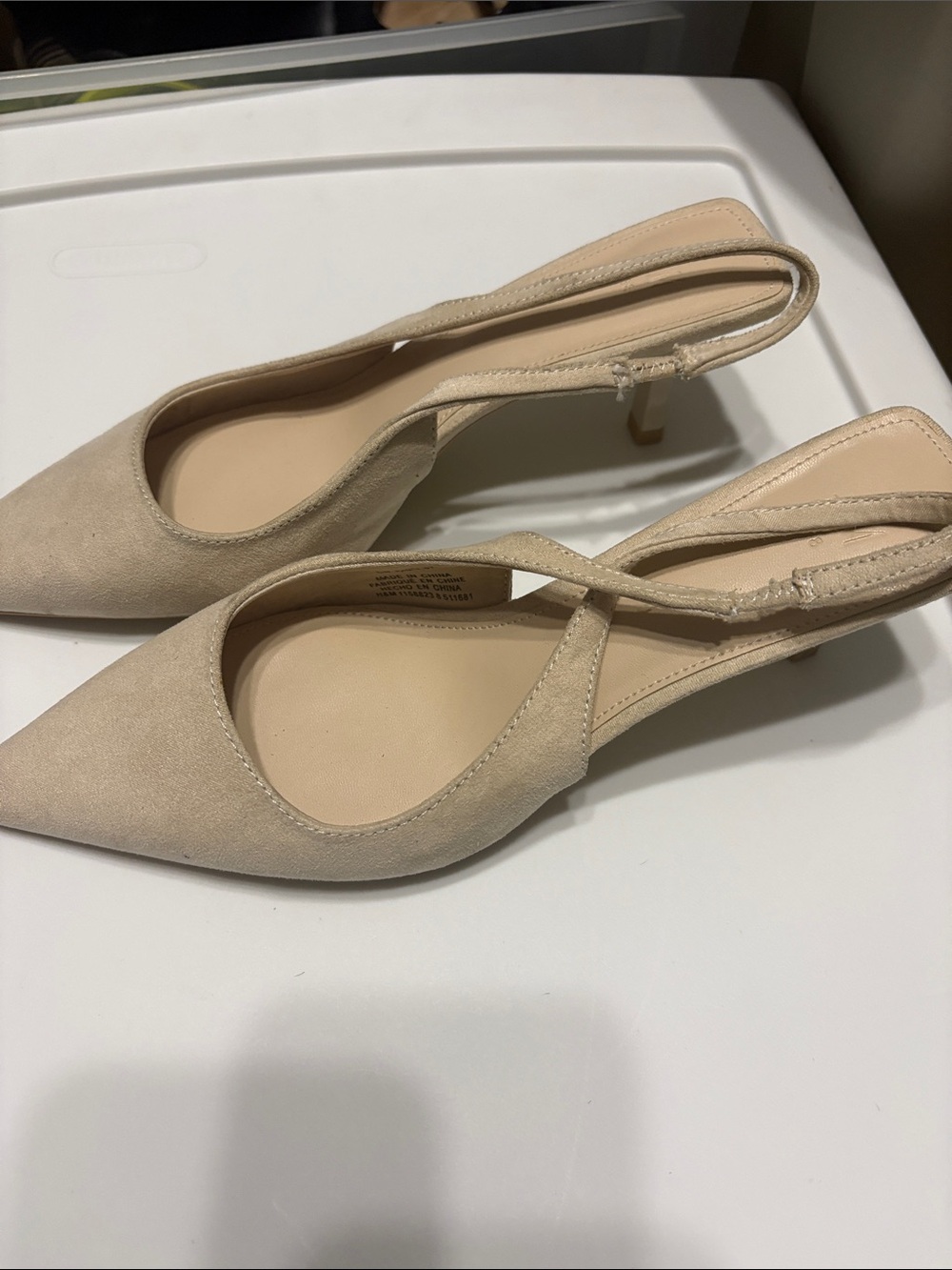 H&M Neutral Beige Pointed-Toe Slingback Flats - Picture 5 of 6